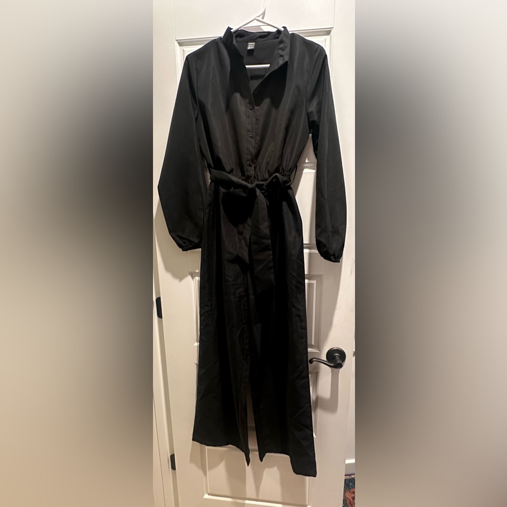Elegant Black Long-Sleeve jumpsuit